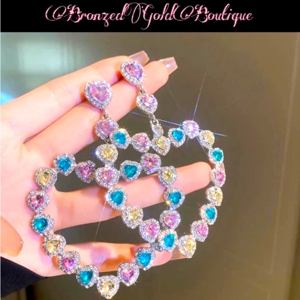 💕💙 Queen of Hearts Earrings 💙💕